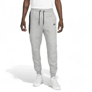 Штаны Nike Sportswear Tech Fleece