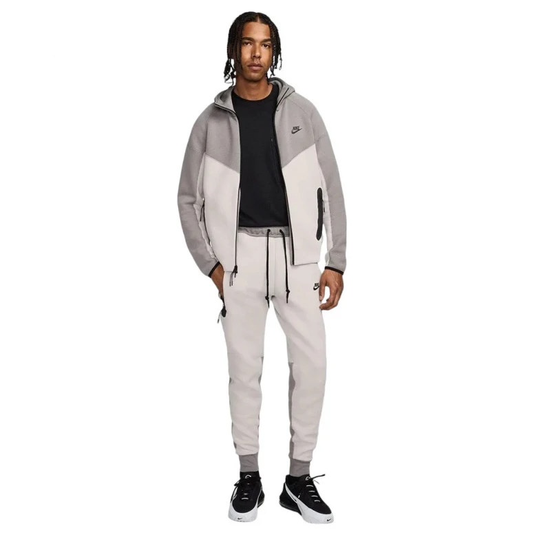 Штаны Nike Sportswear Tech Fleece 2