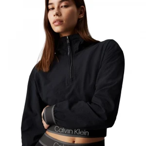 Толстовка Calvin Klein Hooded Windbreaker 2