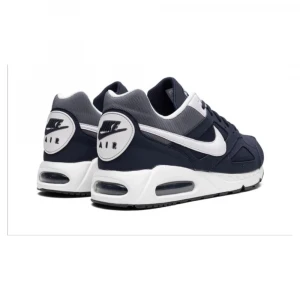 Кроссовки Nike Air Max Ivo 3