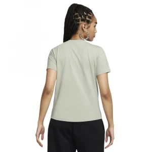Футболка Nike Sportswear Club Essentials 1
