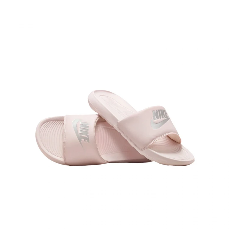 W Victori One Slide 2