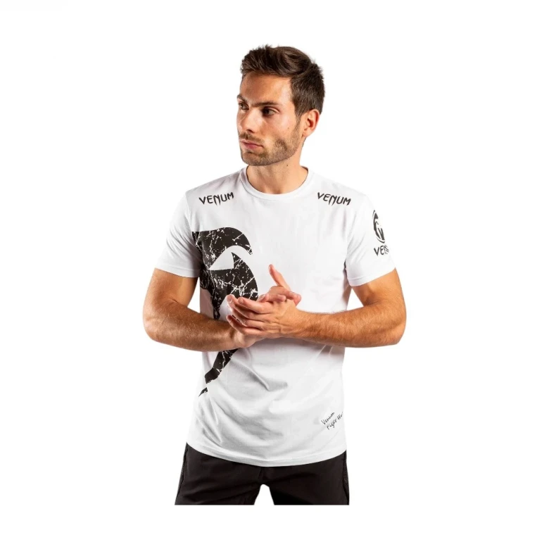 Футболка Venum Giant T-shirt