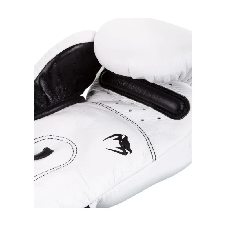 Перчатки боксерские Venum Giant 3.0 Boxing Gloves - Nappa Leather 2