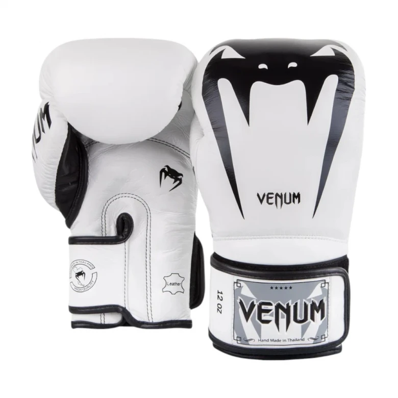 Перчатки боксерские Venum Giant 3.0 Boxing Gloves - Nappa Leather 1