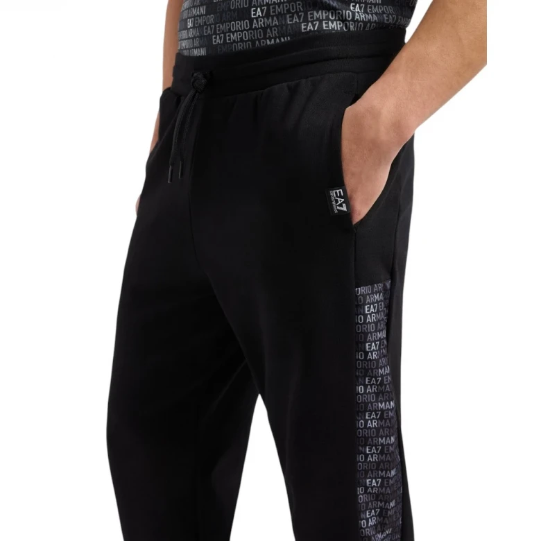 Cotton-blend Logo Series joggers 3