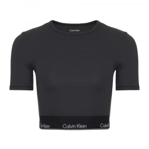 Cropped Performance Gym