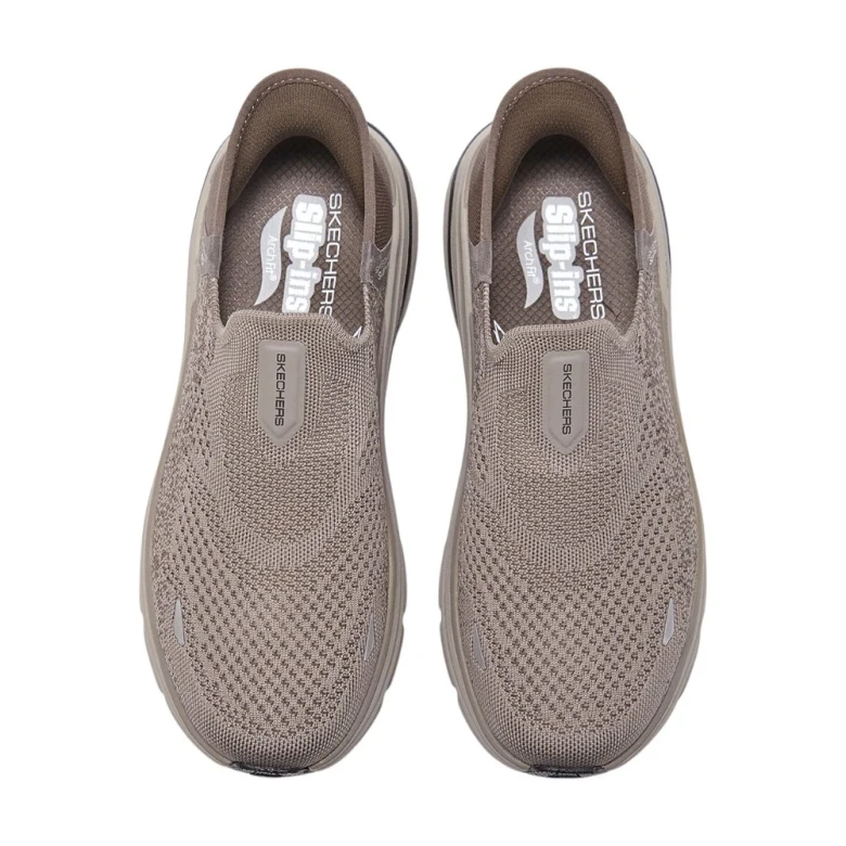 Max Cushioning Arch Fit 2.0 3