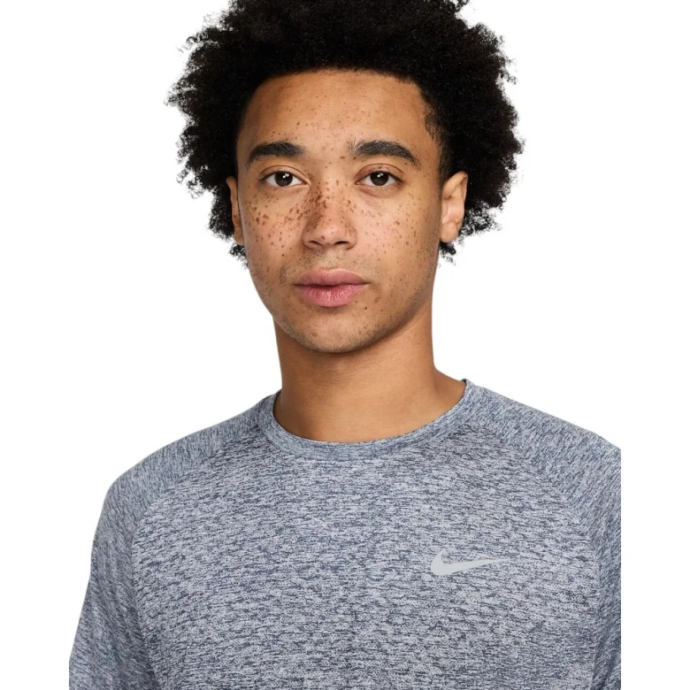 Футболка Nike Stride 2
