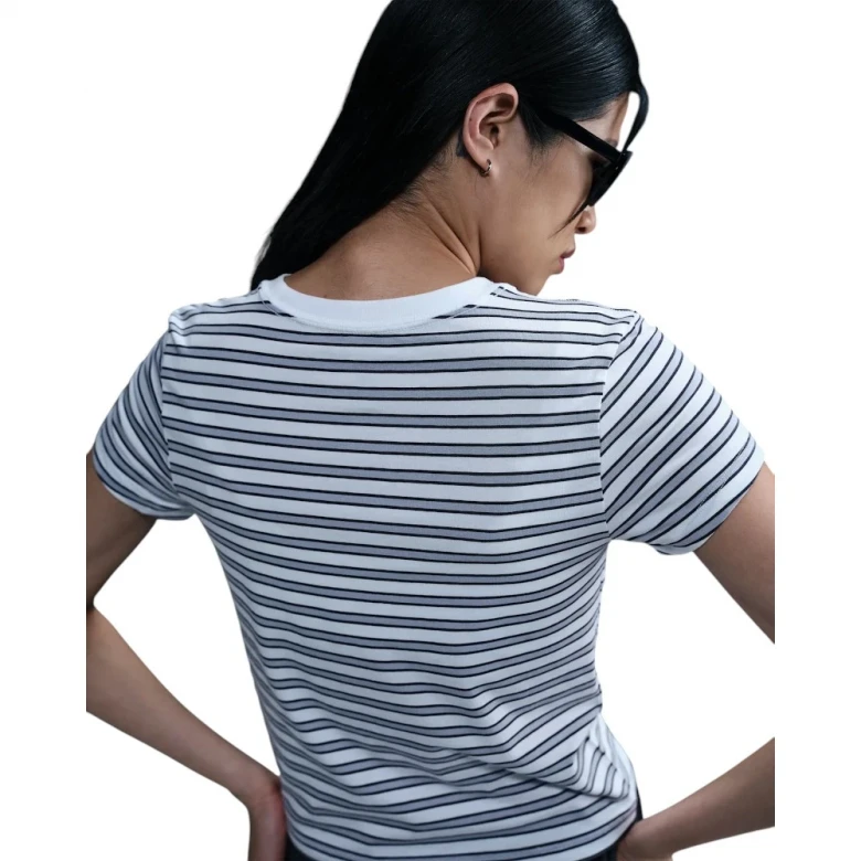 Sportswear Chill Knit 1