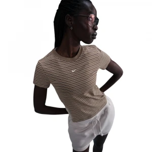 Футболка Nike Sportswear Chill Knit