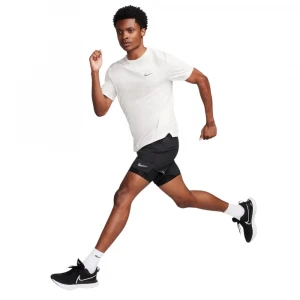 Шорты Nike Stride 9