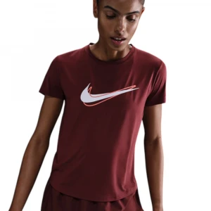 Nike One Swoosh Futbolkasi