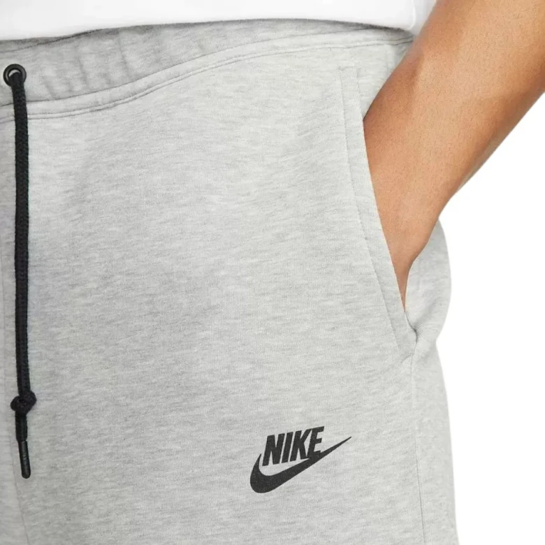 Шорты Nike Sportswear Tech Fleece 2