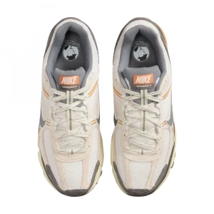 Кроссовки Nike Zoom Vomero 5 1