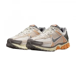 Кроссовки Nike Zoom Vomero 5 3
