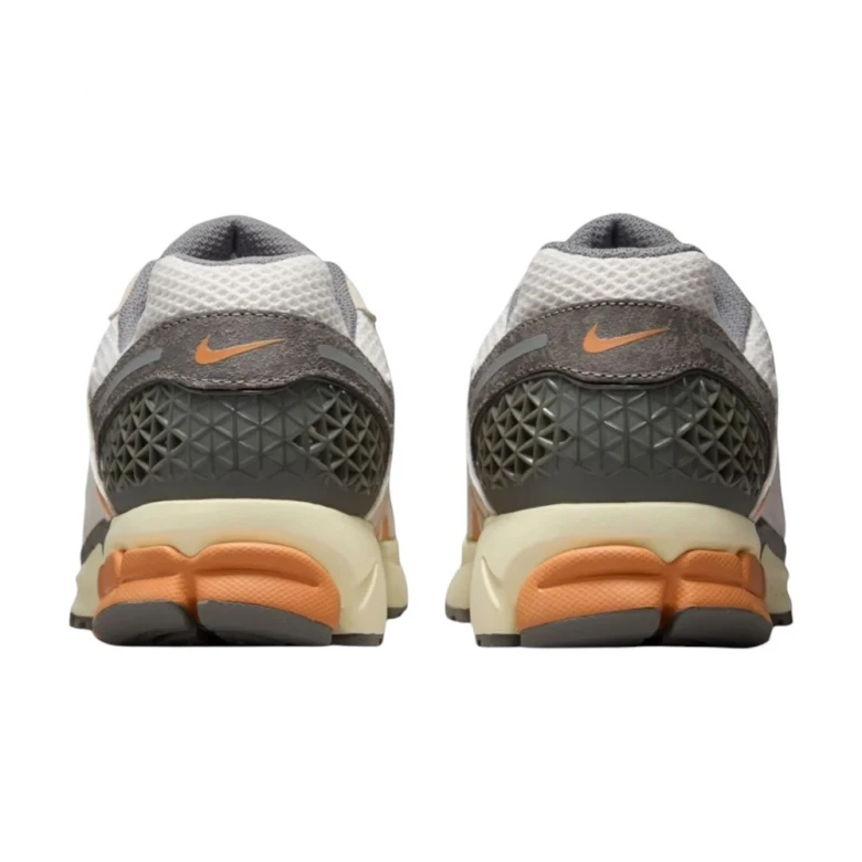 Кроссовки Nike Zoom Vomero 5 2