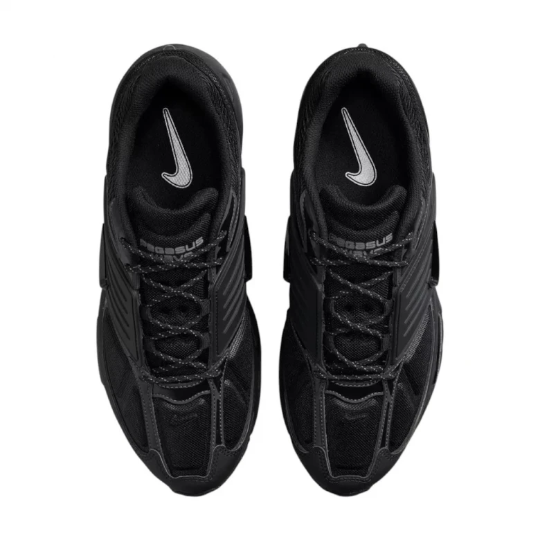 Кроссовки Nike Black and Metallic Silver 3