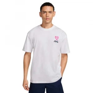 Nike Sportswear Futbolkasi 4