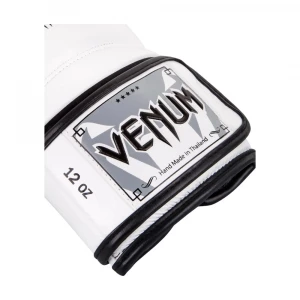 Перчатки боксерские Venum Giant 3.0 Boxing Gloves - Nappa Leather 0