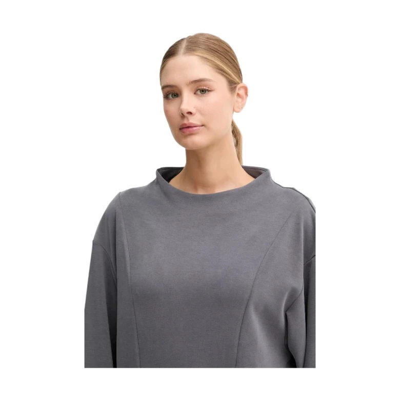 Костюм EA7 Emporio Armani Train Core Lady Relax W T-Suit 4
