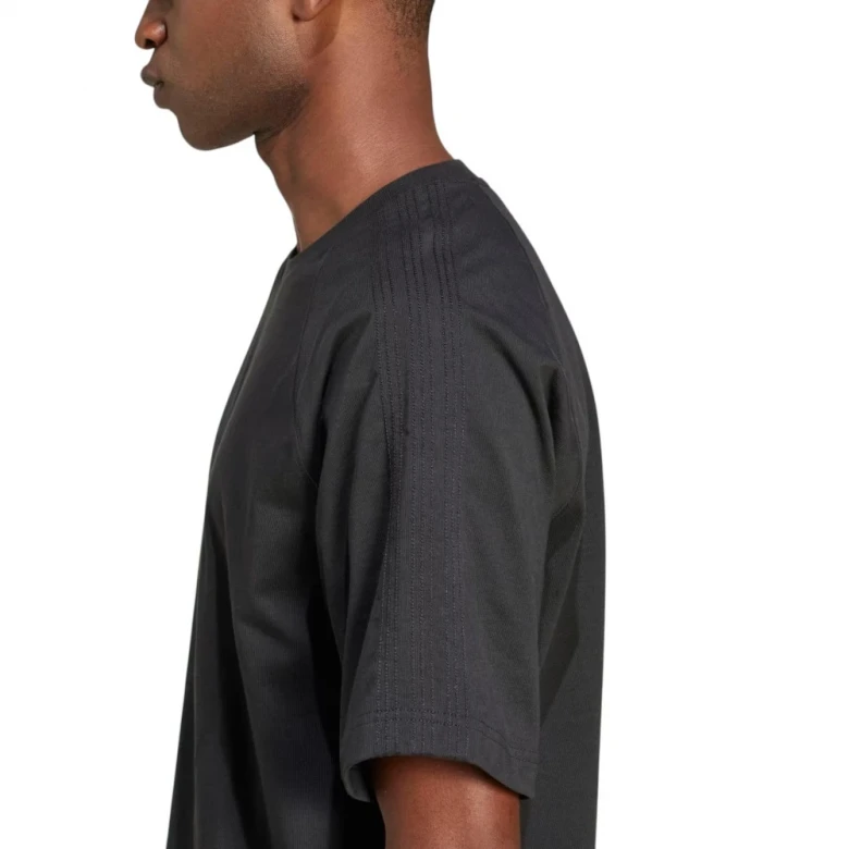 Adidas Premium Essentials Futbolkasi 4