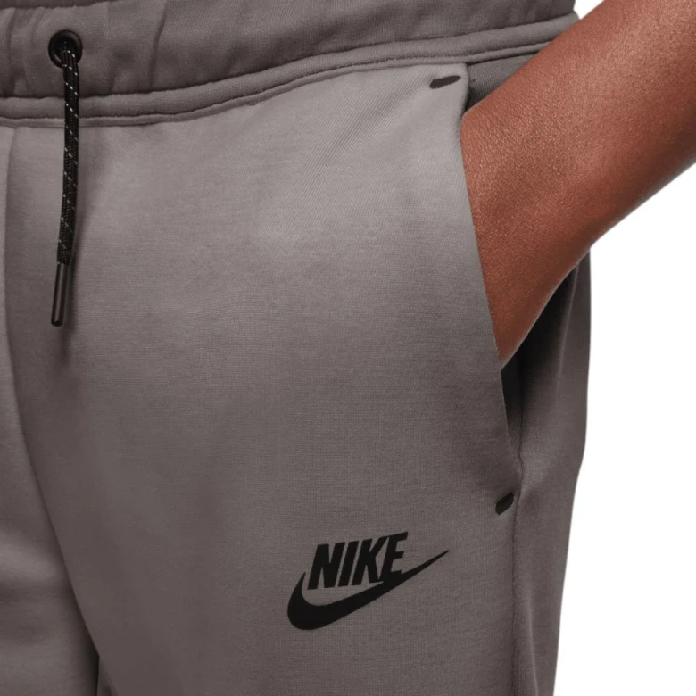 Штаны Nike Sportswear Tech Fleece 2