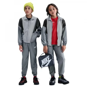 Nike Sportswear Kostyumi