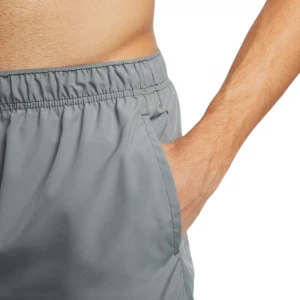 Nike Challenger Shortilari 4