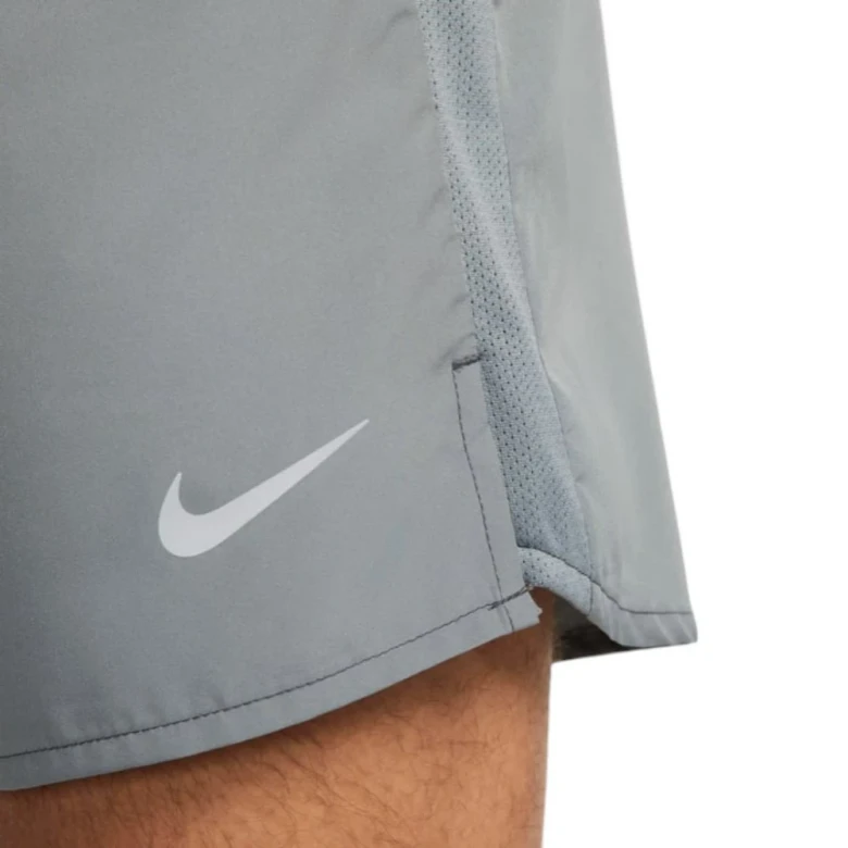 Nike Challenger Shortilari 3