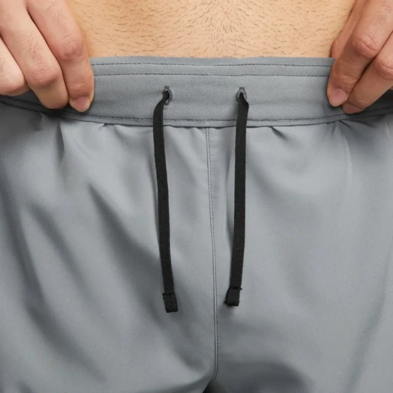 Nike Challenger Shortilari 5