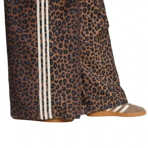 Adidas Leopard Firebird Oversized Shimlari 4