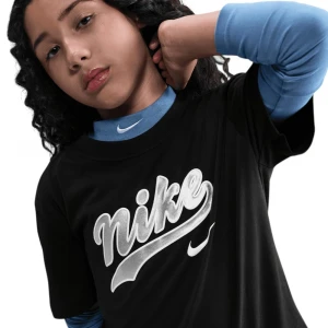 Футболка Nike Sportswear 2