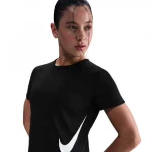 Футболка Nike Tempo Swoosh