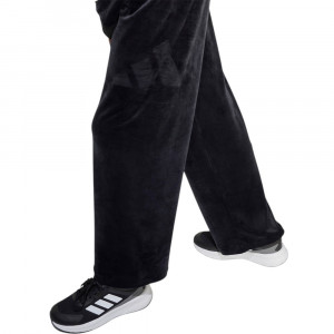 Sportswear Essentials 3