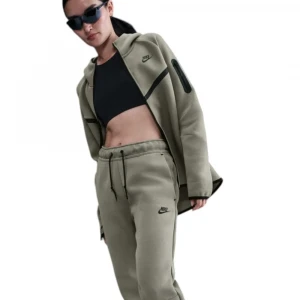 Штаны Nike Sportswear Tech Fleece 4