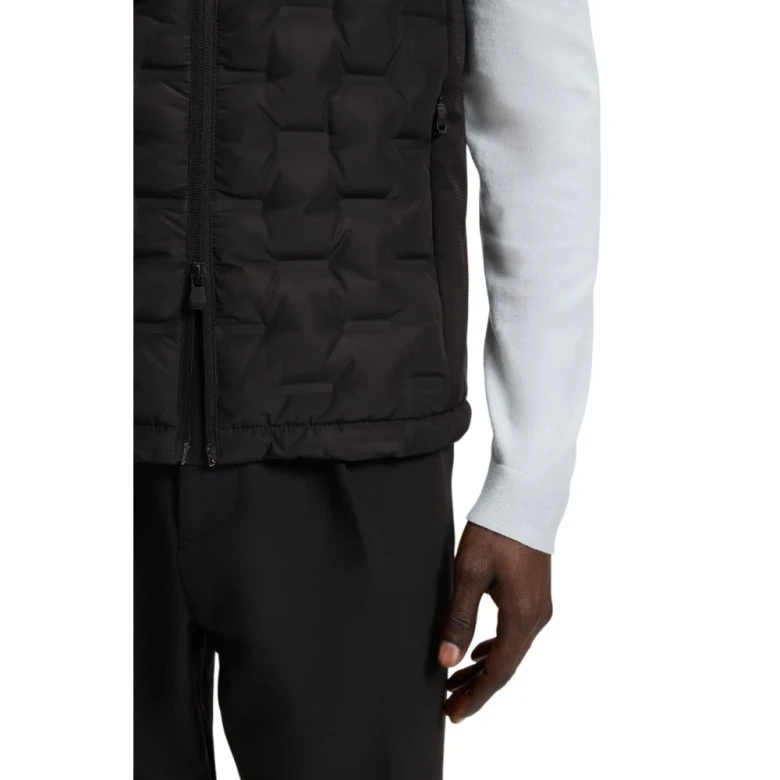 Style V_T-Down Vest 2