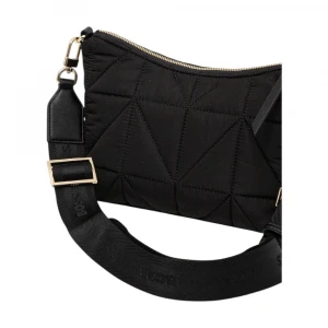 Crossbody 2