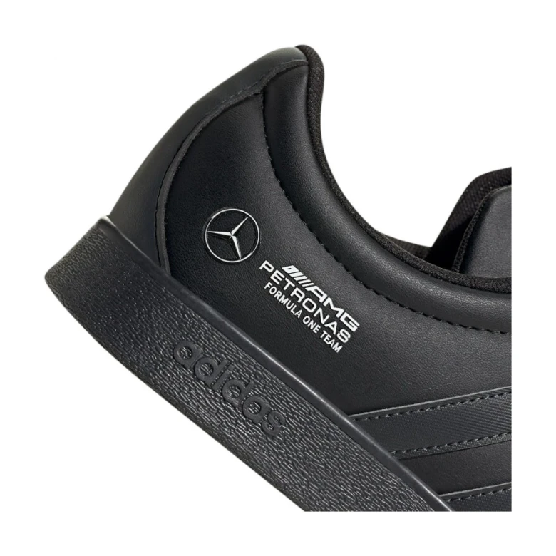 Mercedes-AMG Petronas Formula One Team VL Court Base 2