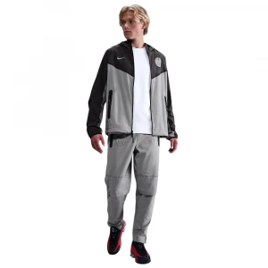 Paris Saint-Germain Tech Windrunner 4