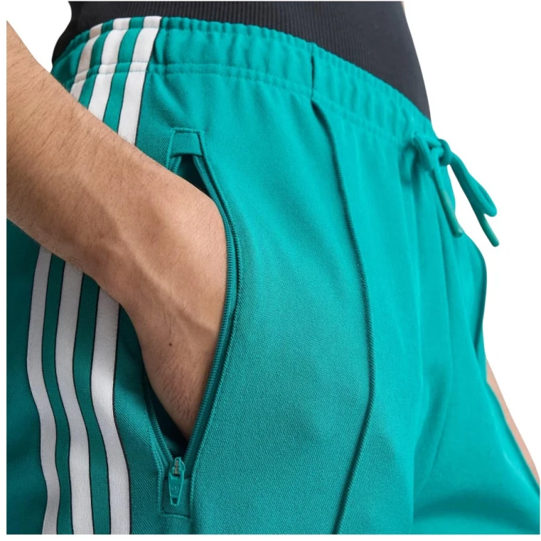 Liverpool FC Terrace Icons Track 3