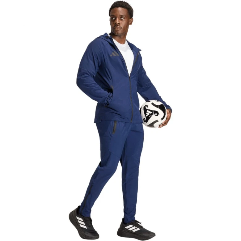 Tiro Travel Woven Windbreaker 3