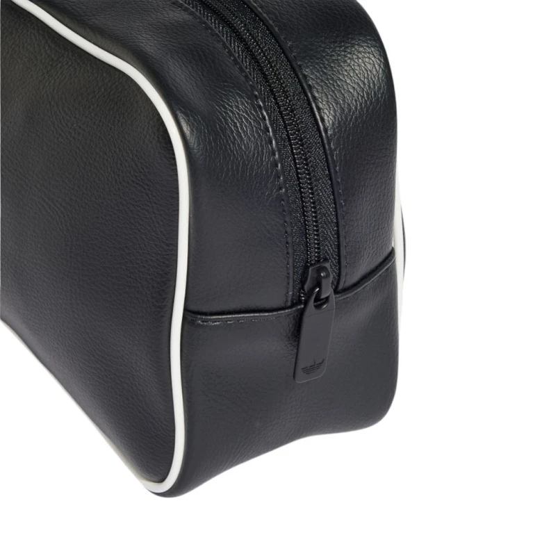 Adicolor Elongated Airliner 2