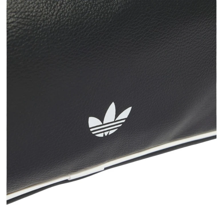 Adicolor Elongated Airliner 1