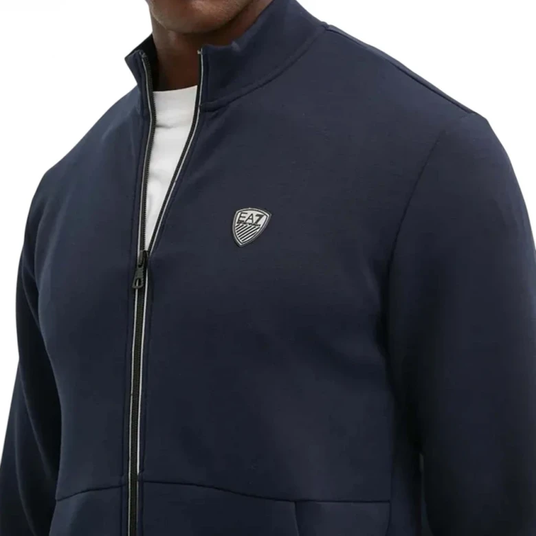 Train Premium Shield M T-Suit 4