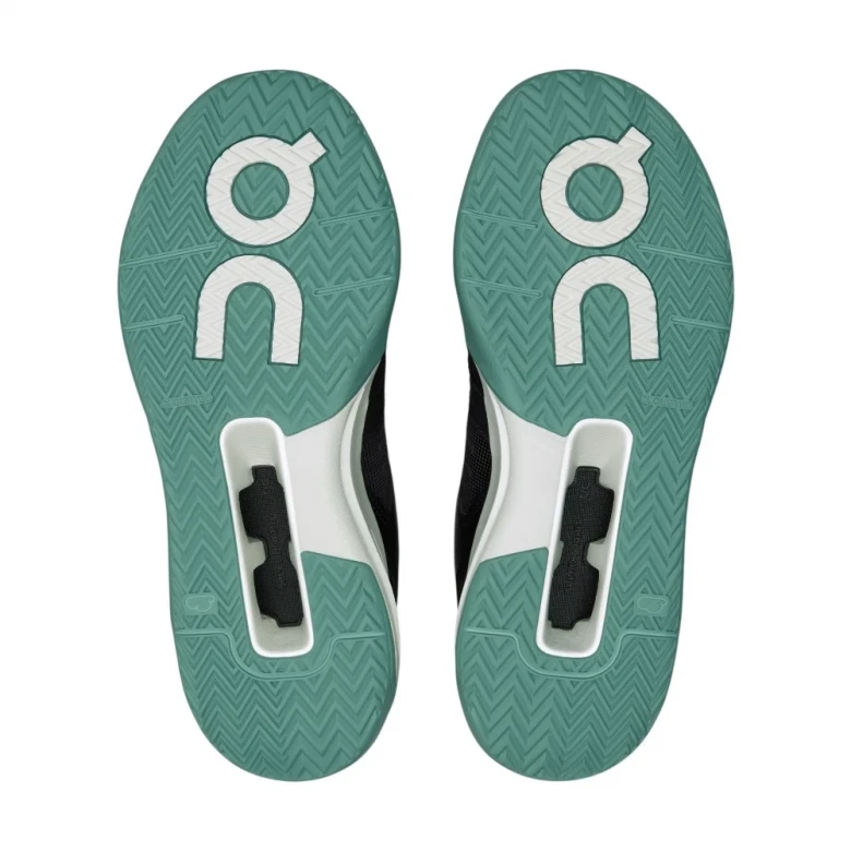 The Roger Clubhouse Pro 1 W 4