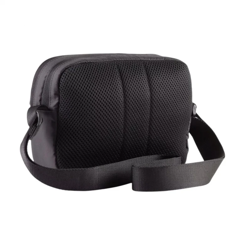 Essentials 2l Crossbody 2