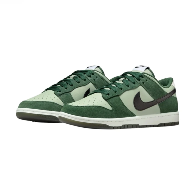 Dunk Low Retro SE 2