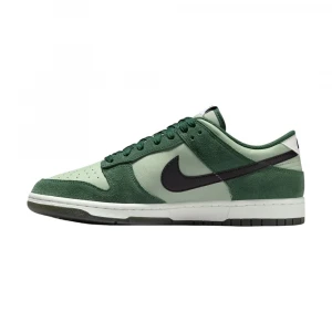 Dunk Low Retro SE 1