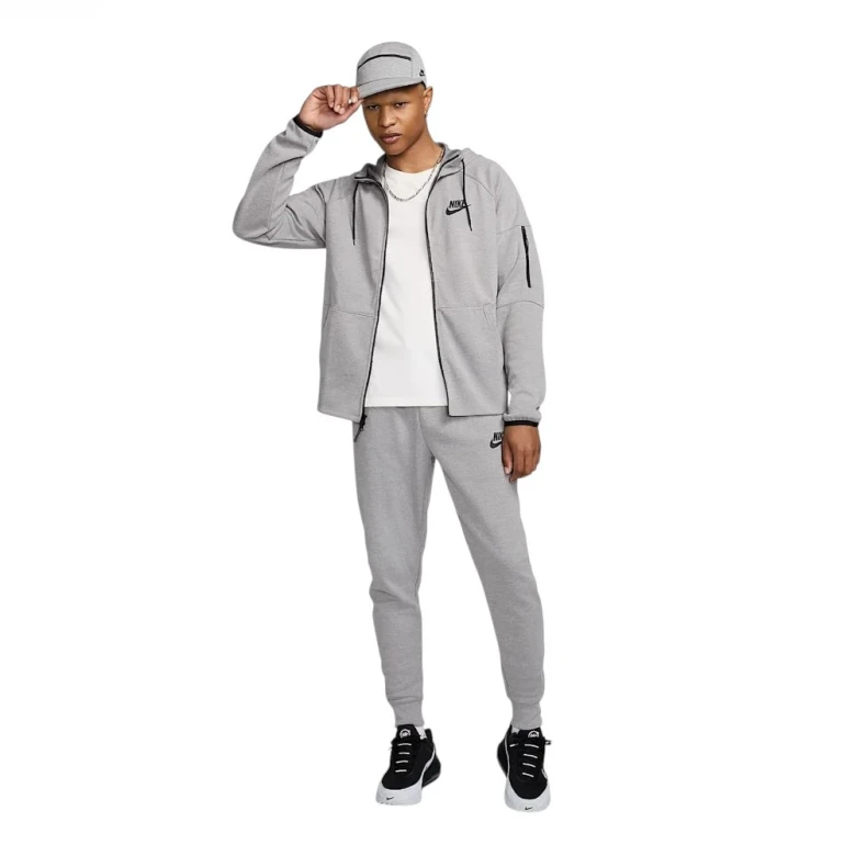 Sportswear Tech Essentials 8